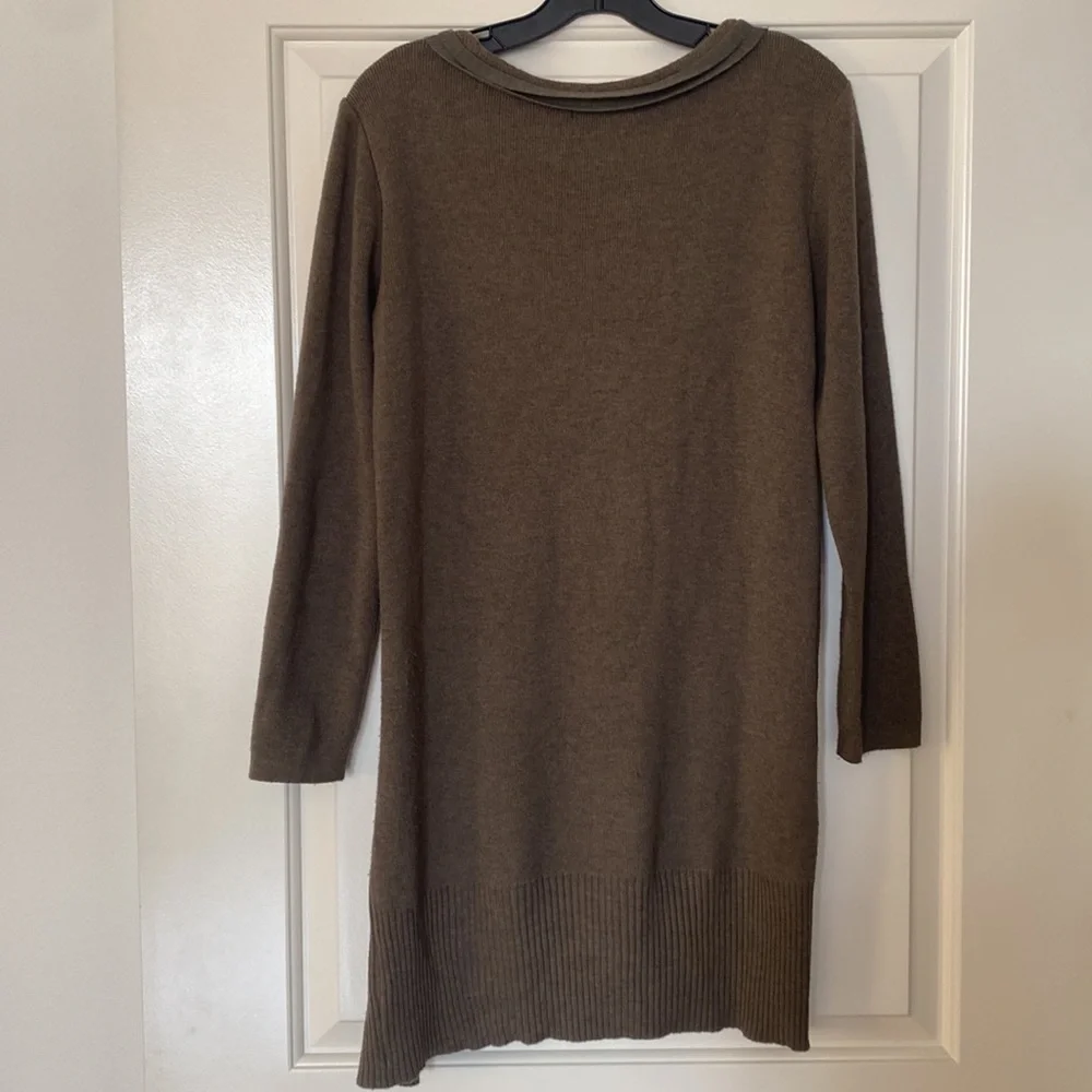 Sweater - Picture 3 of 3